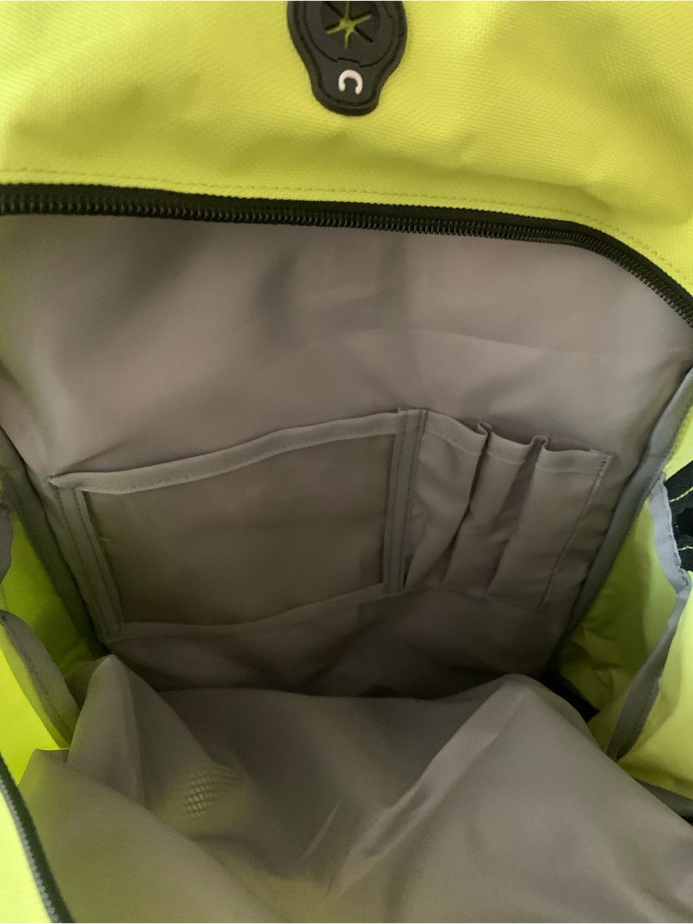 High-Visibility Yellow Men’s Safety Backpack with Reflective Stripes - Picture 3 of 4
